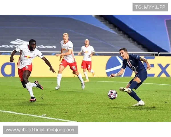 巴黎郊区业余联赛引入职业级数据分析工具,追踪球员攻防表现。 巴黎郊区业余联赛引入职业级数据分析工具,追踪球员攻防表现。